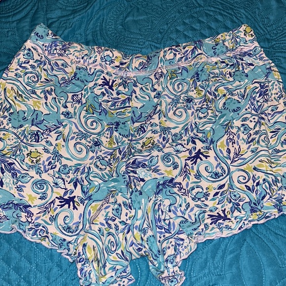 Lilly Pulitzer - Picture 4 of 4